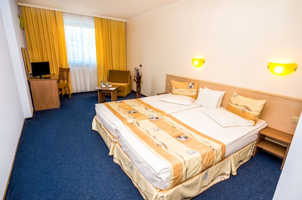 Aqua Hotel Burgas Standard Double or Twin Room 2