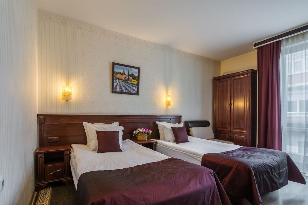 Aris Hotel Sofia Deluxe Double Room 2