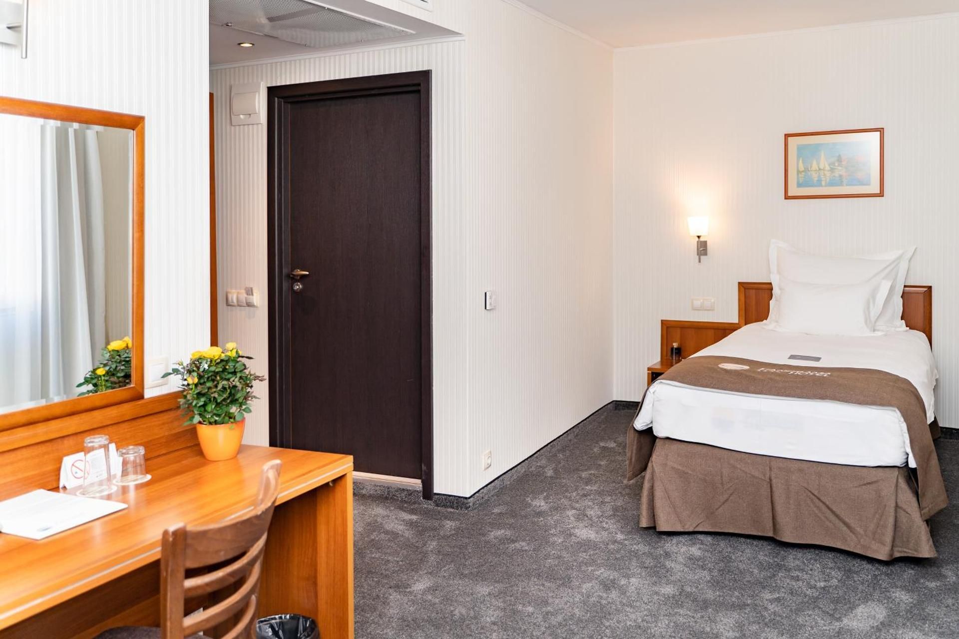 Economy Single Room with City View
