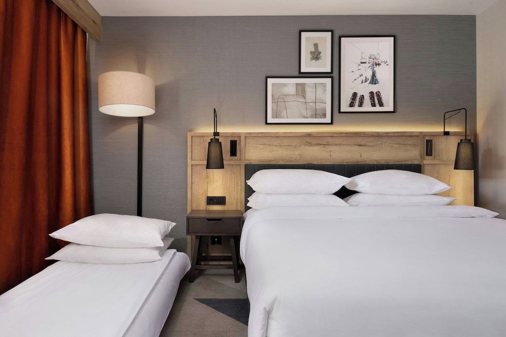 Four Points by Sheraton Bansko Standard Room, 1 King Bed with Sofa bed, Non Smoking 4