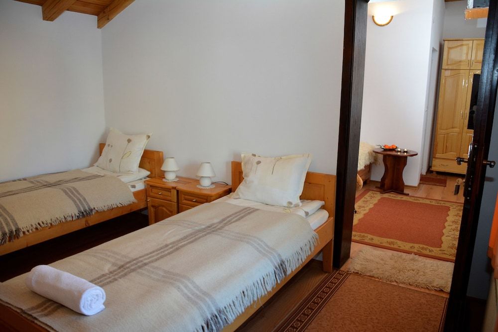 Double or Twin Room, Mountain View