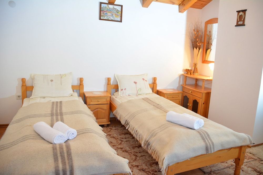 Double or Twin Room, Mountain View