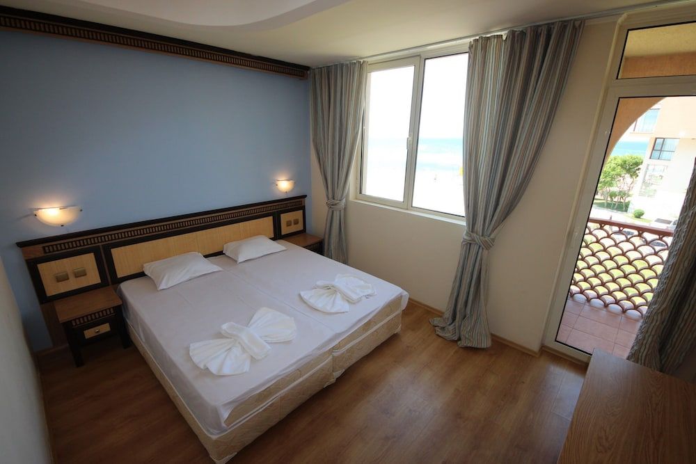 Classic Apartment, Sea View