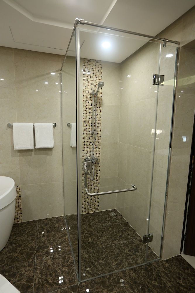 undefined Premier Hotel 10