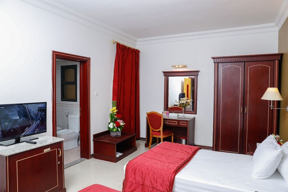 undefined Taj Plaza Hotel
