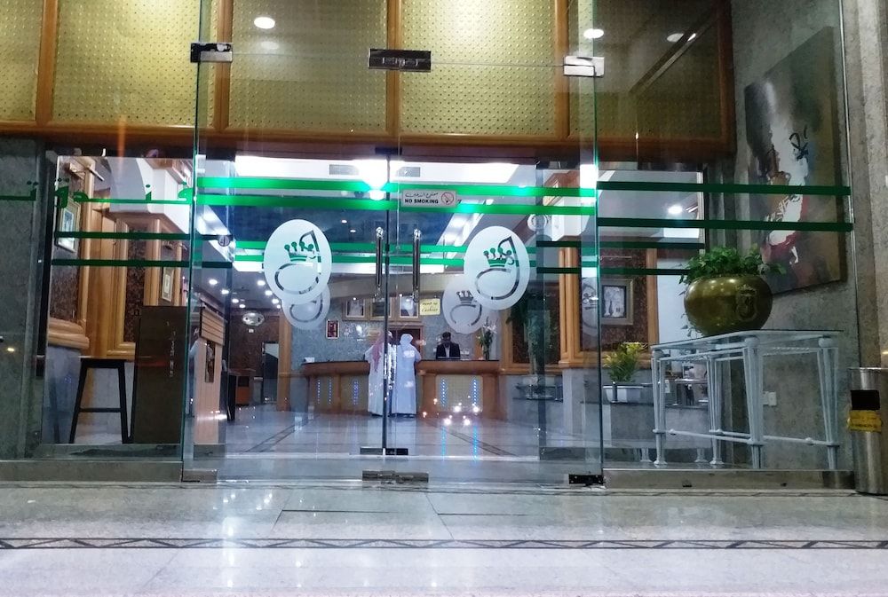 undefined Taj Plaza Hotel 5