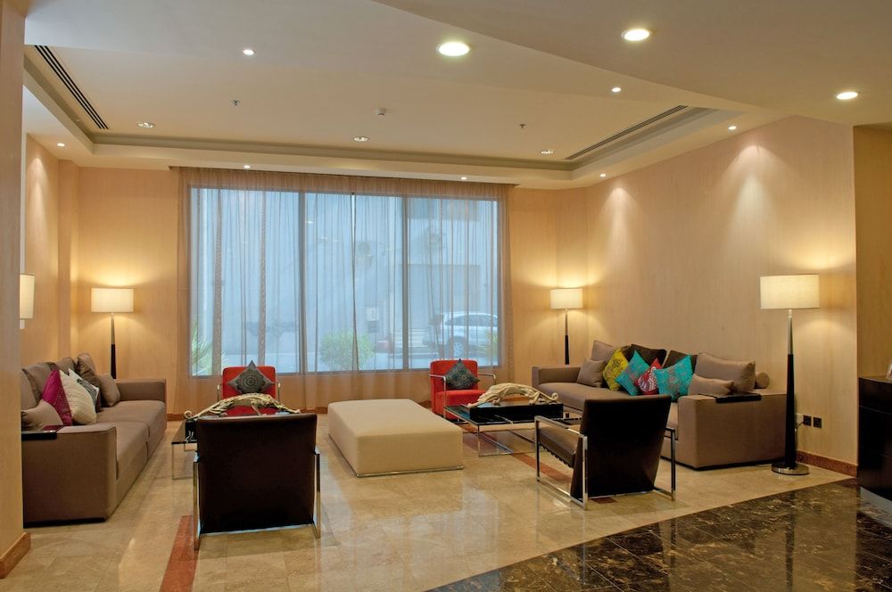 undefined Monroe Hotel & Suites 8