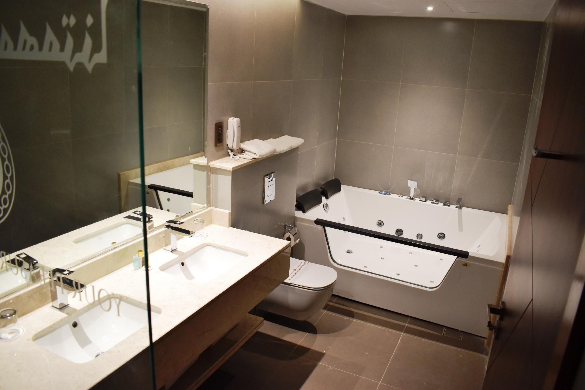 undefined Ramee Palace Hotel 5