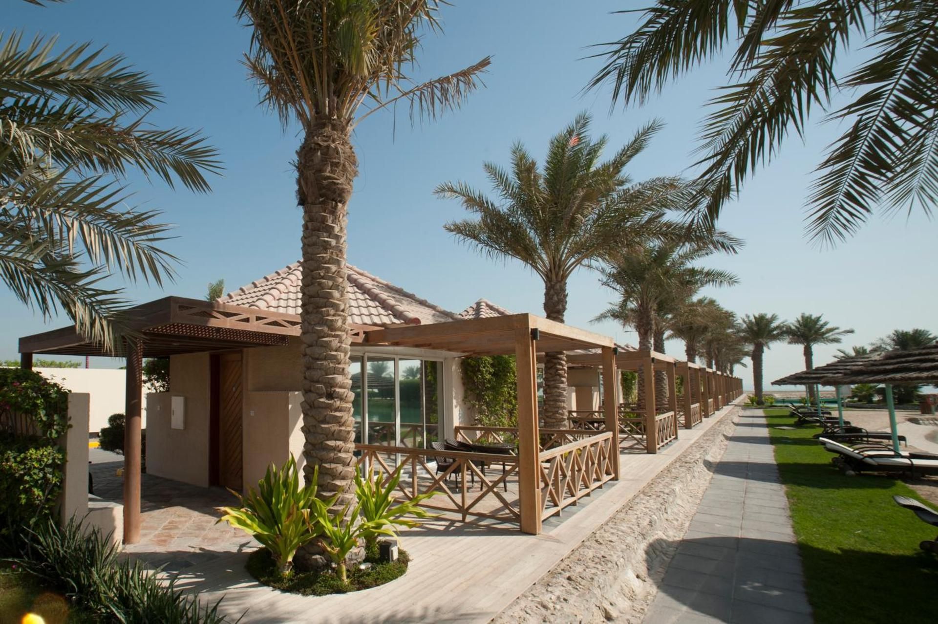 Al Bander Hotel & Resort