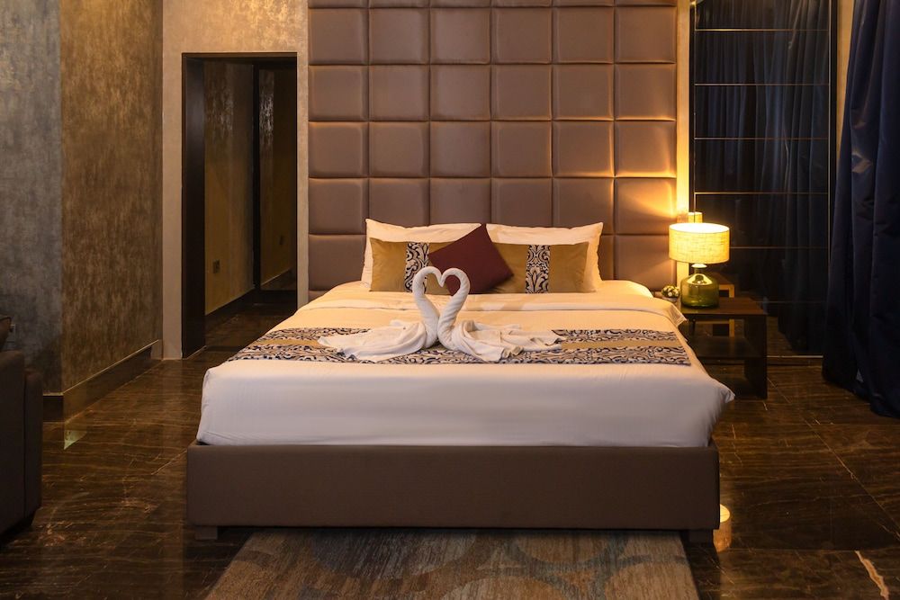 undefined Blaire Executive Suites 4