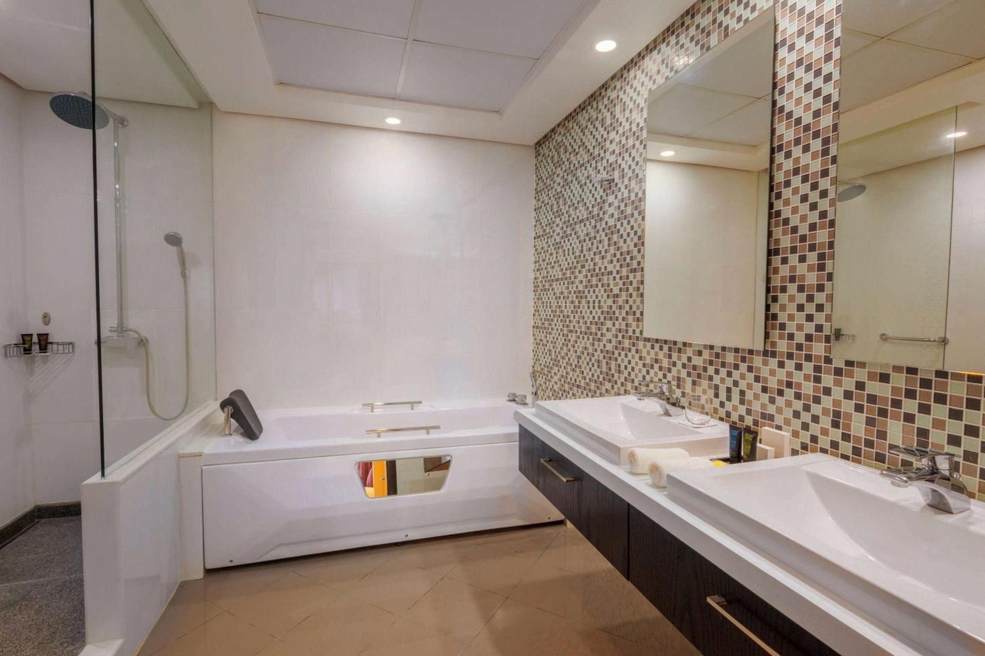 undefined Ramada Hotel & Suites by Wyndham Amwaj Islands Manama 8