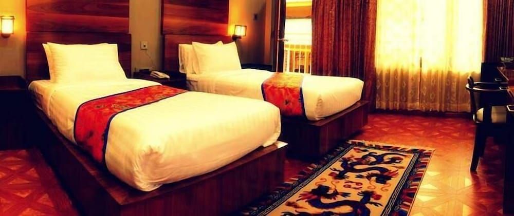 Tara Phendeyling Hotel Deluxe Twin Room 2