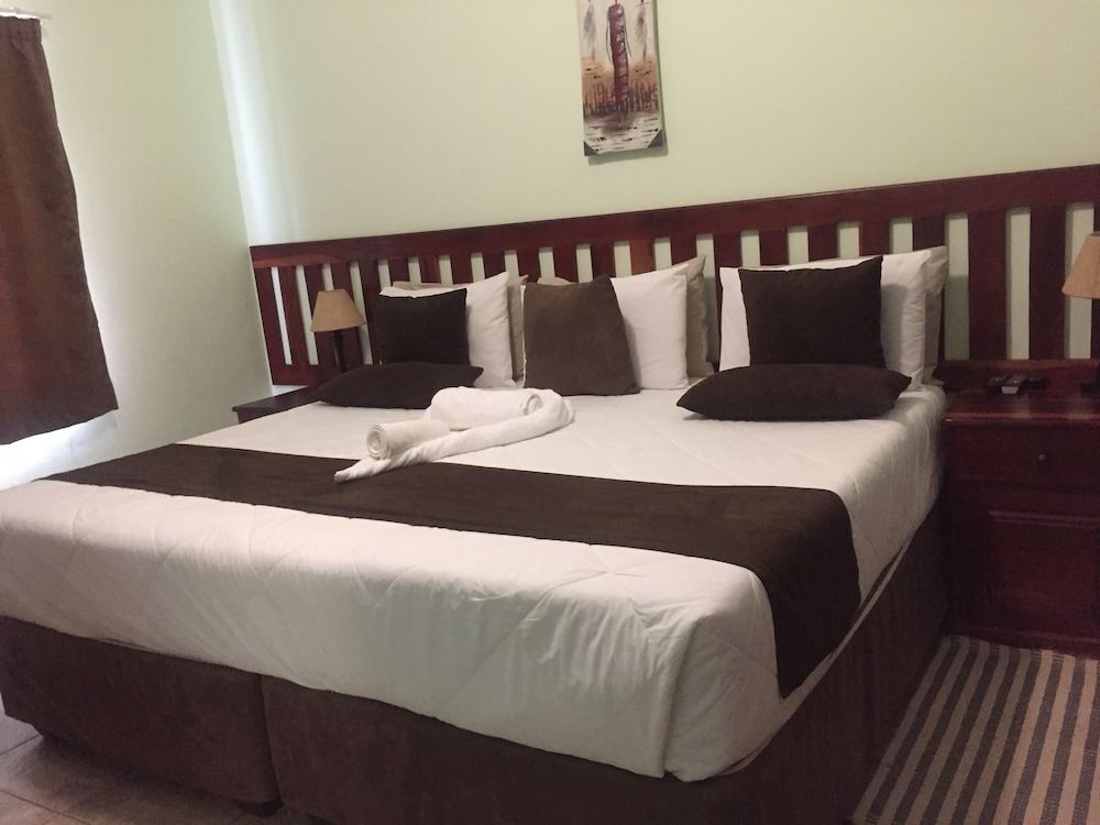 Masikiro Self-Catering Units Apartment, 1 Bedroom (Double or Twin) 7