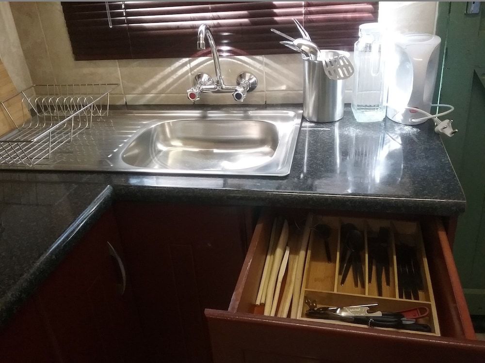 Masikiro Self-Catering Units Family Apartment, 1 Bedroom 5