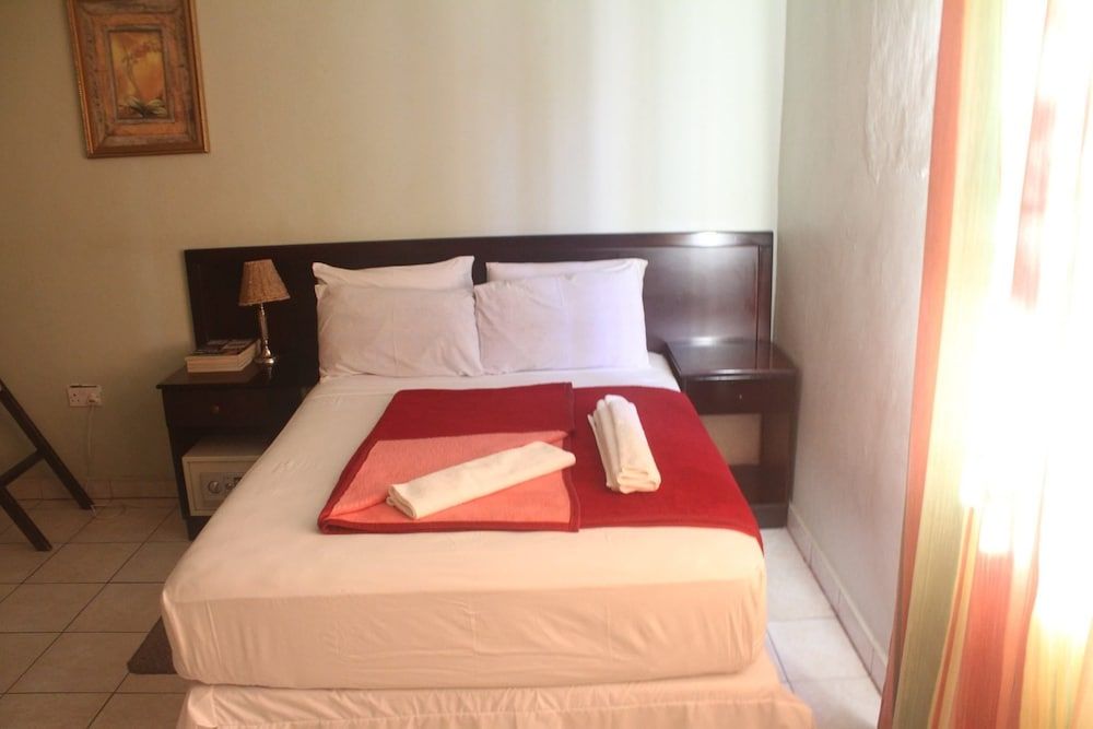 City Inn Lodge Family Room, Garden View