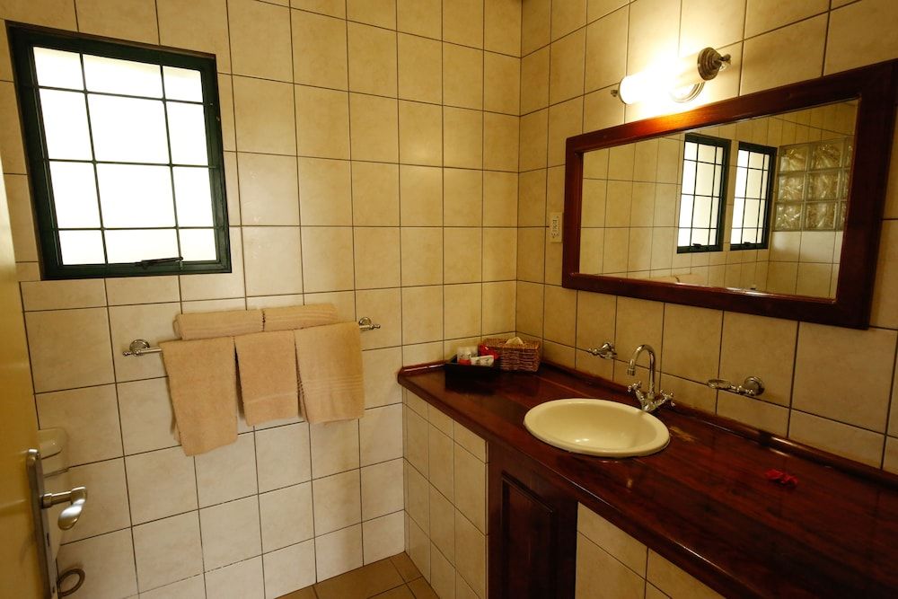 Maun Lodge Room (River) 6