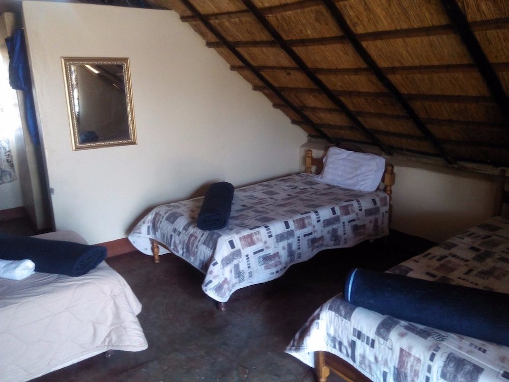 Liya Lodge and Campsite Chalet 2