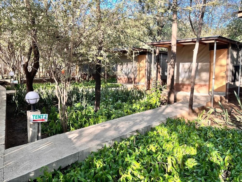 Kwalape Safari Lodge