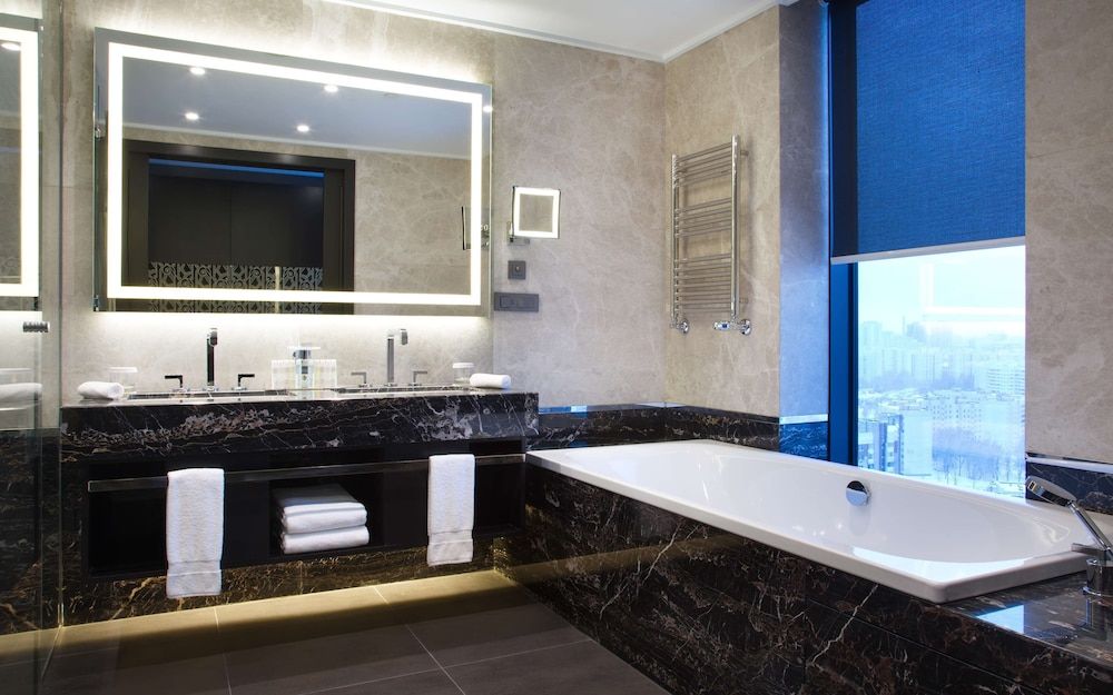 DoubleTree by Hilton Hotel Minsk Suite (Ambassador) 6