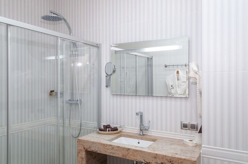 Boutique Hotel Buta Family Room 2