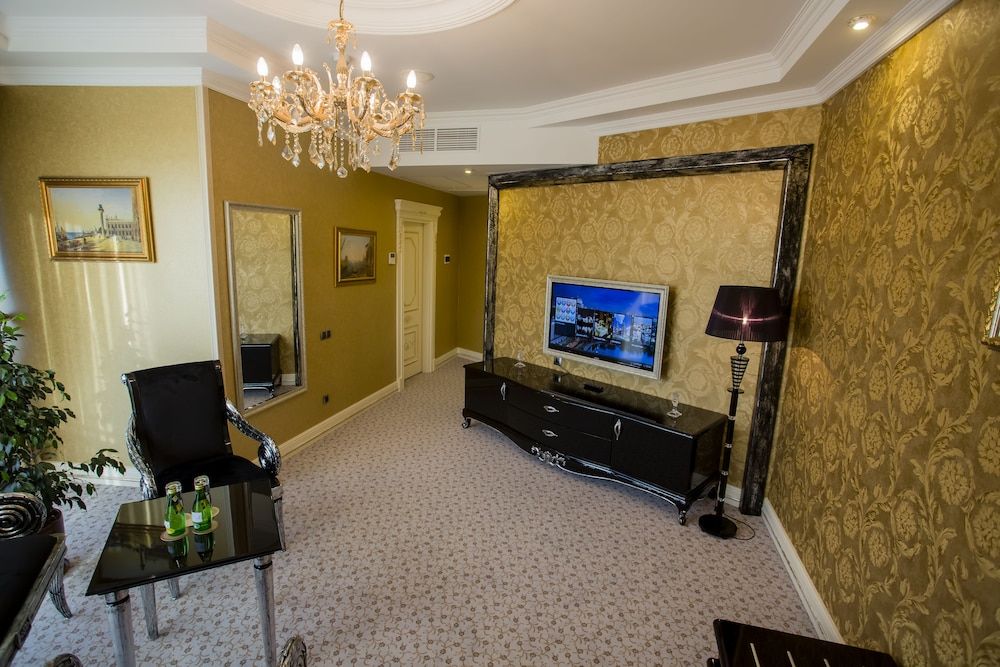 Boutique Hotel Buta Comfort Suite, 1 Bedroom 5