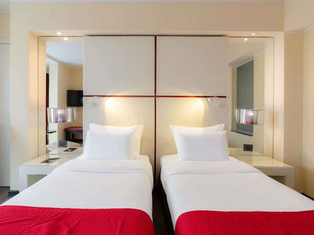 Pullman Kinshasa Grand Hotel Standard Room, 2 Twin Beds 6