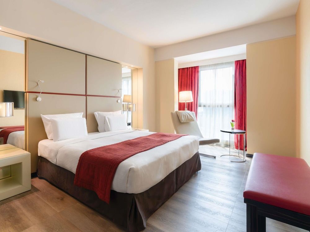 Pullman Kinshasa Grand Hotel Standard Room, 1 King Bed 5