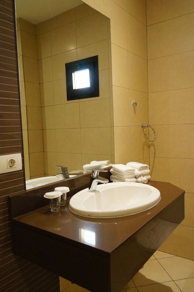 Hotel Royal Executive Suite 8