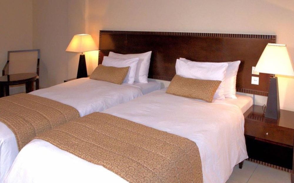 Hotel Royal Deluxe Twin Room 3