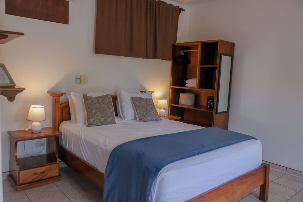 Hotel Villa Del Sol Standard Studio, Kitchen, Garden View 2