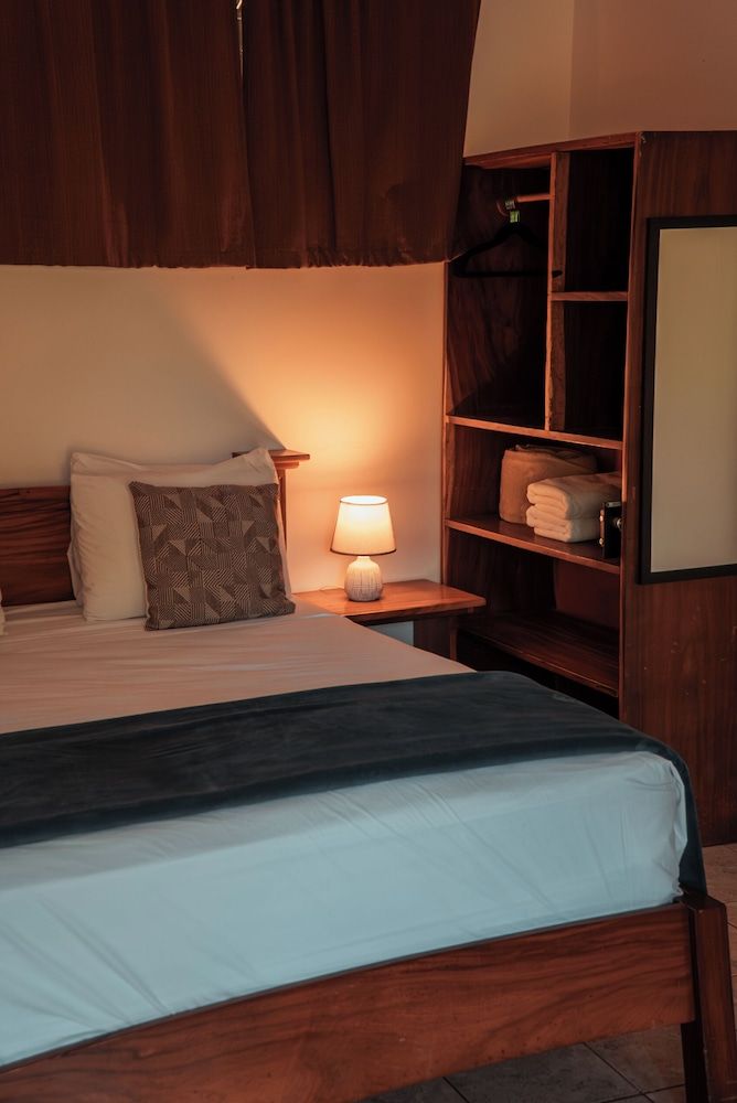 Hotel Villa Del Sol Standard Studio, Kitchen, Garden View 4