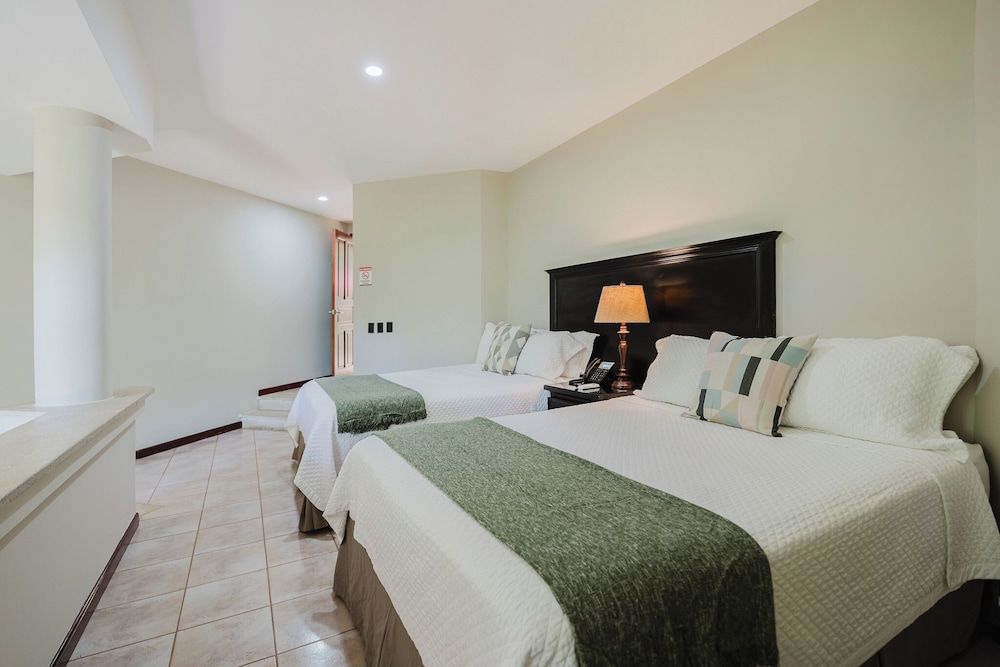 Papagayo Golden Palms Beachfront Hotel Family Suite 3