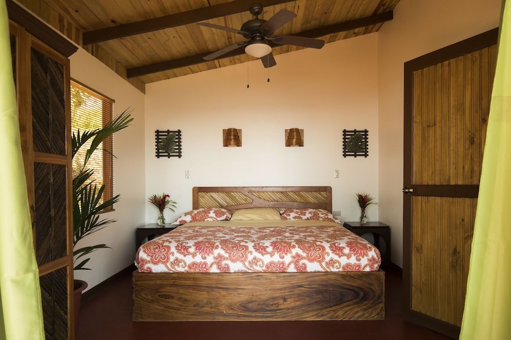 Family House, 2 Bedrooms, Kitchenette, Mountain View