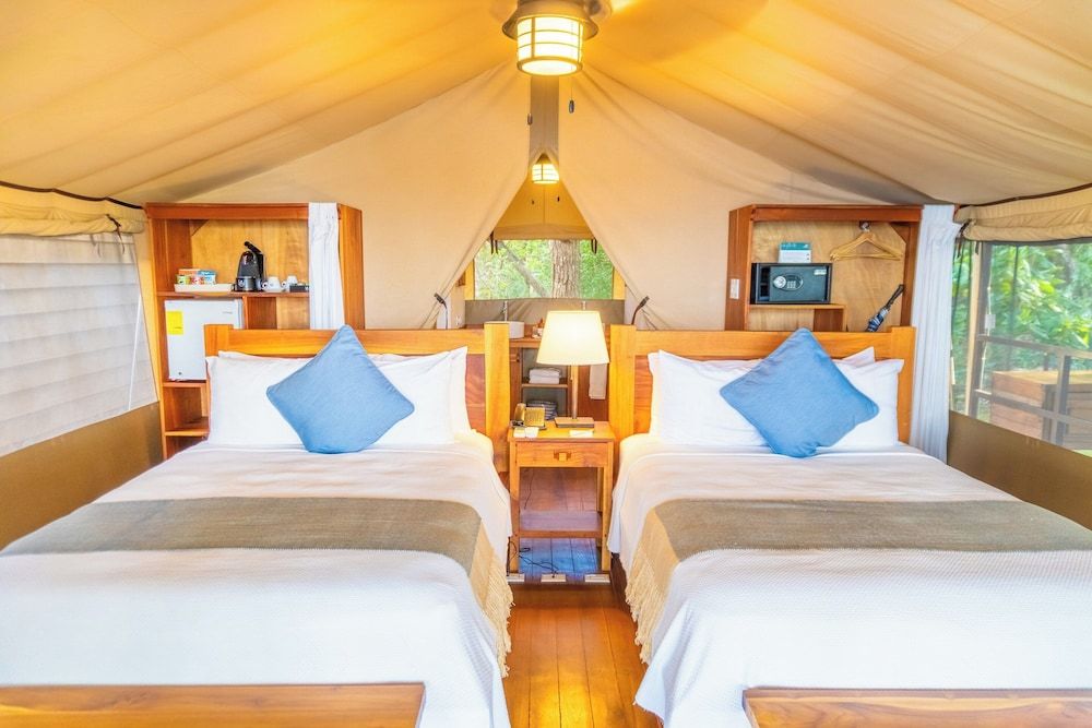 Isla Chiquita Glamping Hotel Family Tent Suite 2
