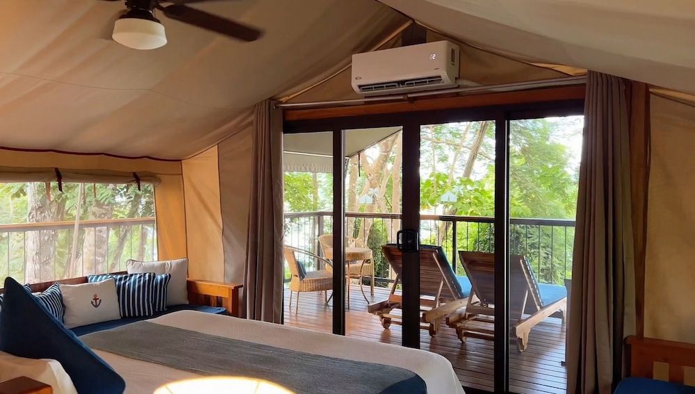 Isla Chiquita Glamping Hotel Premium Tent Ocean View King Bed with A/C 3