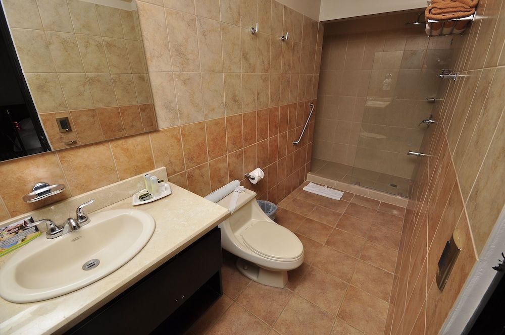 Hotel Colono Beach Deluxe Room (with sofa bed) 4