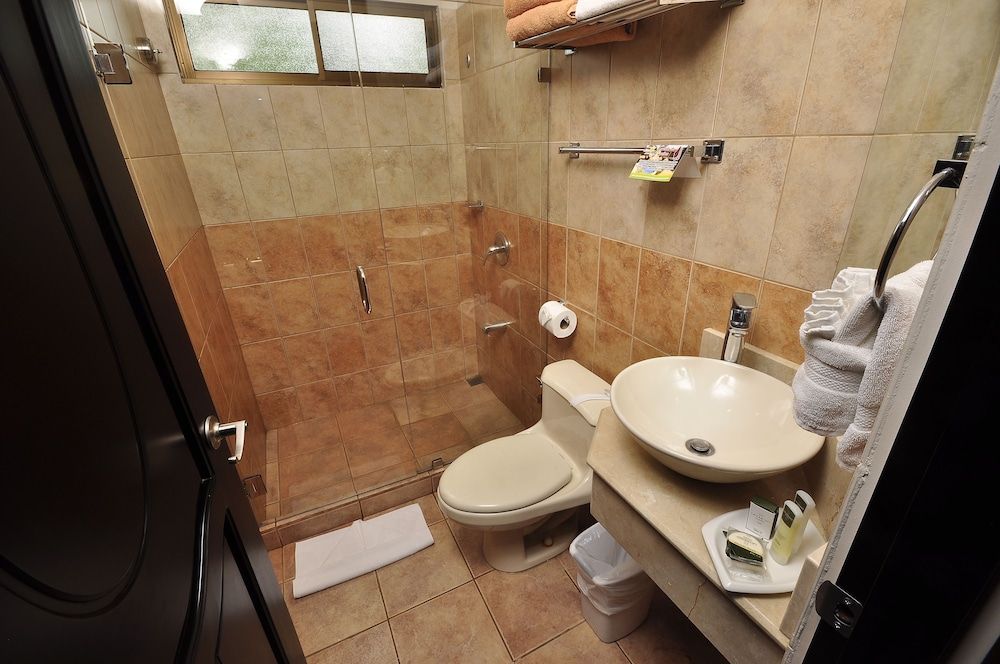 Hotel Colono Beach Deluxe Room 4