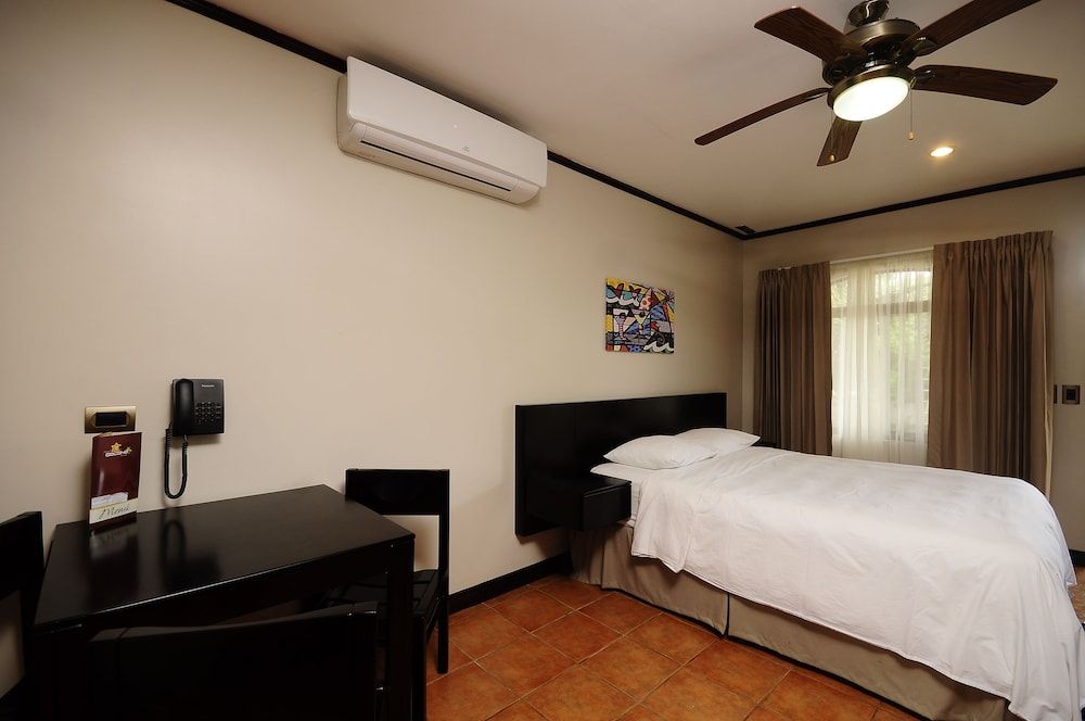 Hotel Colono Beach Deluxe Room 2