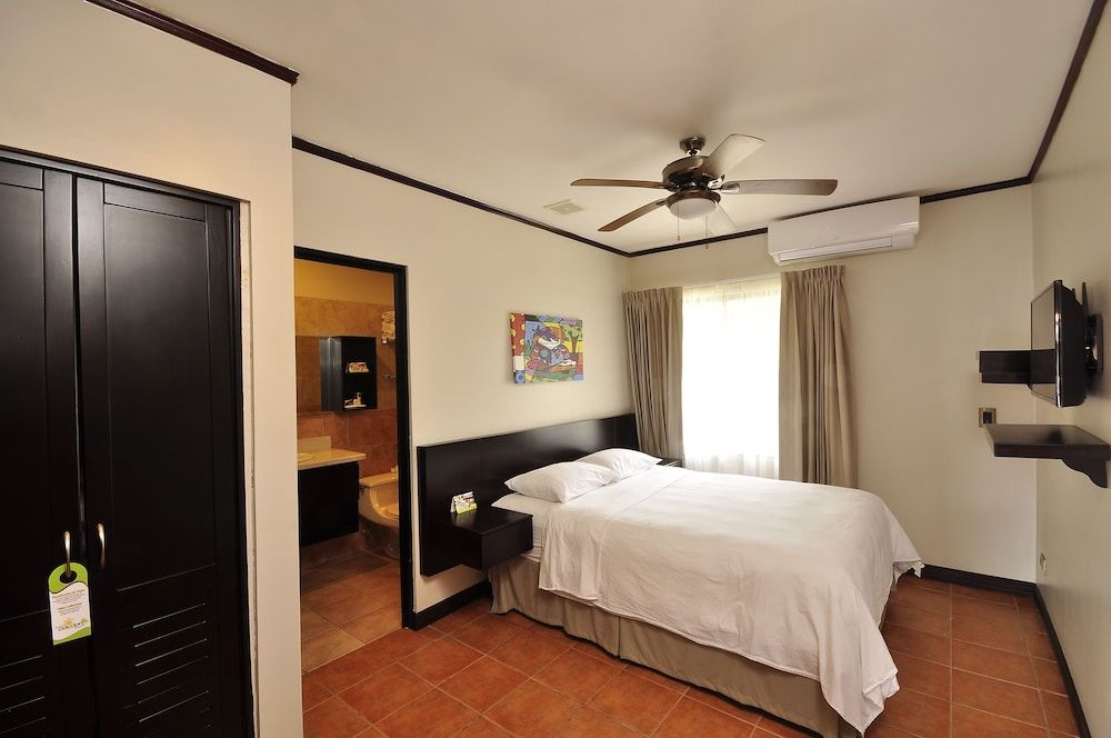 Hotel Colono Beach Deluxe Room (with sofa bed)