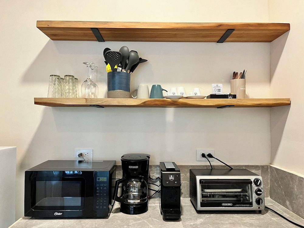 Hotel El Manglar Superior Villa, 1 King Bed, Kitchen, Pool View 8