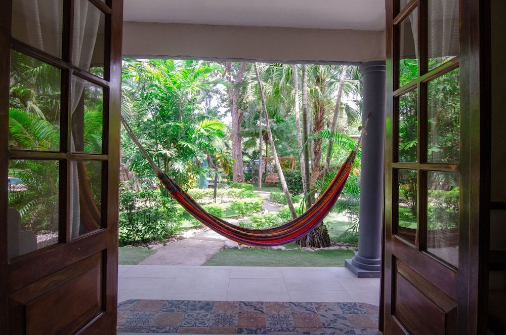 Hotel El Manglar Superior Villa, 1 King Bed, Kitchen, Pool View 5