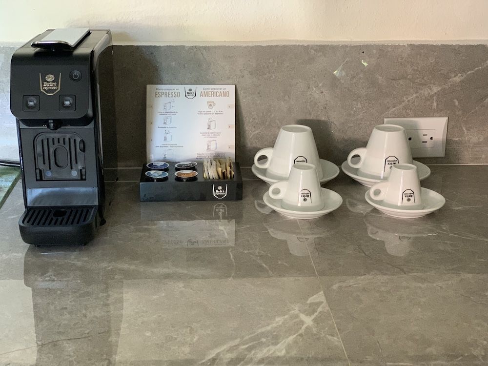 Hotel El Manglar Superior Villa, 1 King Bed, Kitchen, Pool View 9