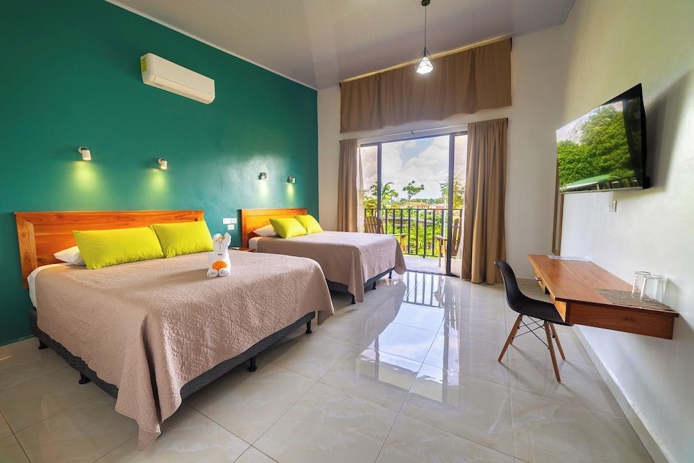 Hotel Secreto La Fortuna Deluxe Double Room 8