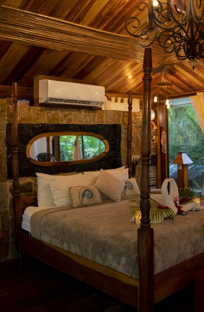 Ocho Artisan Bungalows - Adults only Luxury Bungalow, 1 Bedroom, Garden View 5