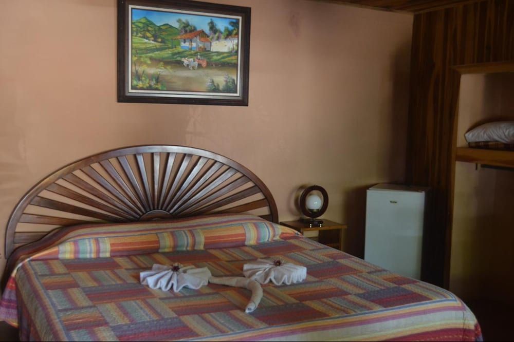 Historias Lodge Deluxe Room 2