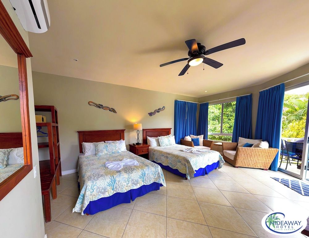 The Hideaway Hotel Deluxe Room, 2 Queen Beds 12