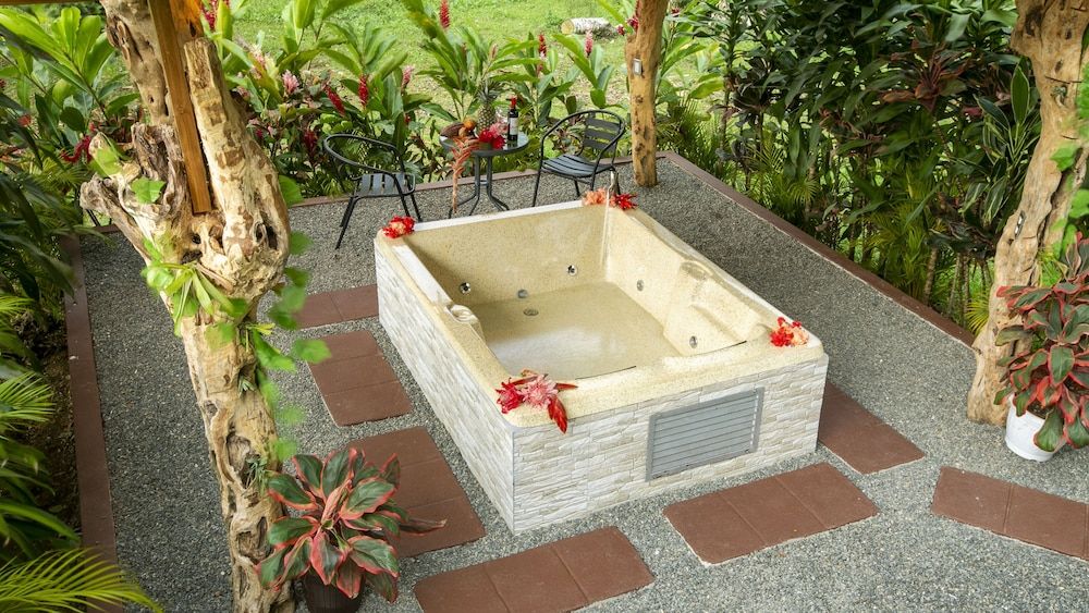 Hotel Rancho Cerro Azul Deluxe Room, 1 King Bed 10