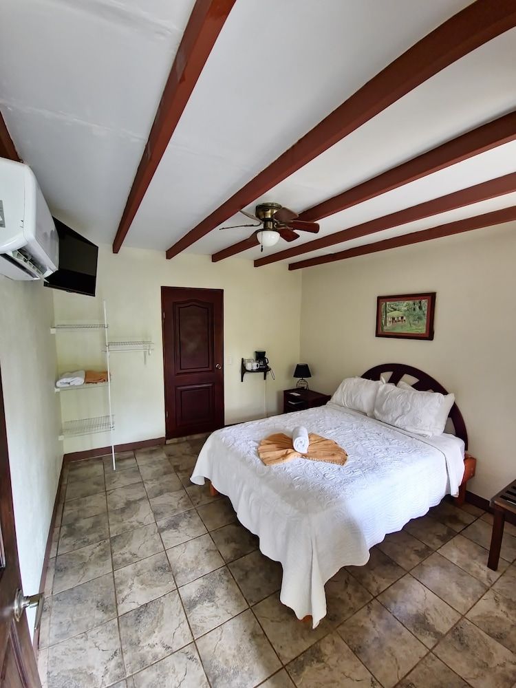 Hotel Diuwak Habitacion ESTANDAR MATRIMONIAL 4