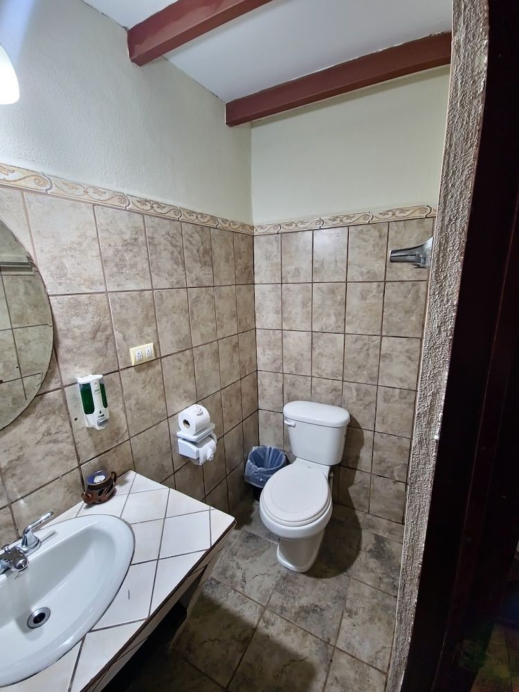 Hotel Diuwak Habitacion ESTANDAR MATRIMONIAL 8