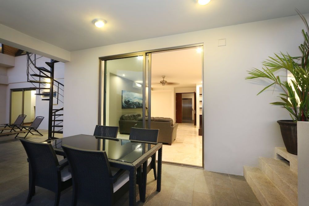 Atlantic Ocean Penthouse, 3 Bedrooms, 3 Bathrooms, Kitchen & 1 plunge pool